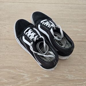 Vans Old Skool Black/White Sneakers Size 7.5